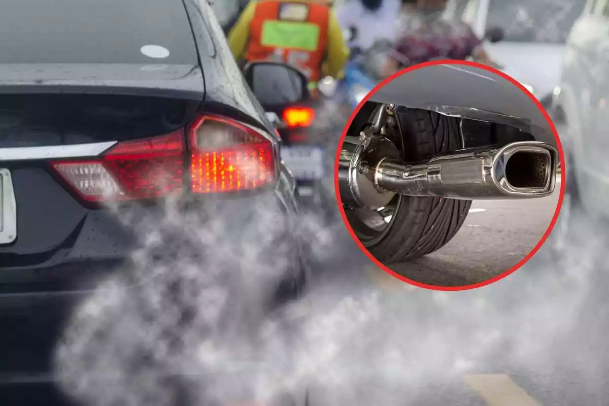 Muntatge d´un cotxe contaminant amb el fum i una rodona amb un tub d´escapament